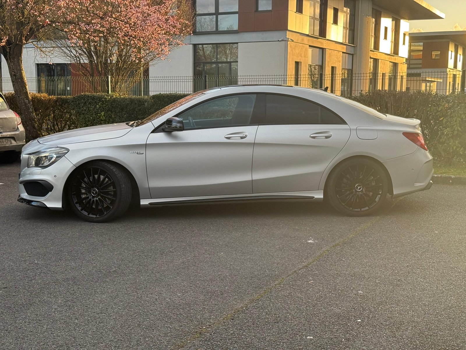 MERCEDES-BENZ Classe CLA (117) Coupé 45 AMG 2.0 i 16V Turbo 4MATIC 7G-DCT 360 cv Boîte auto