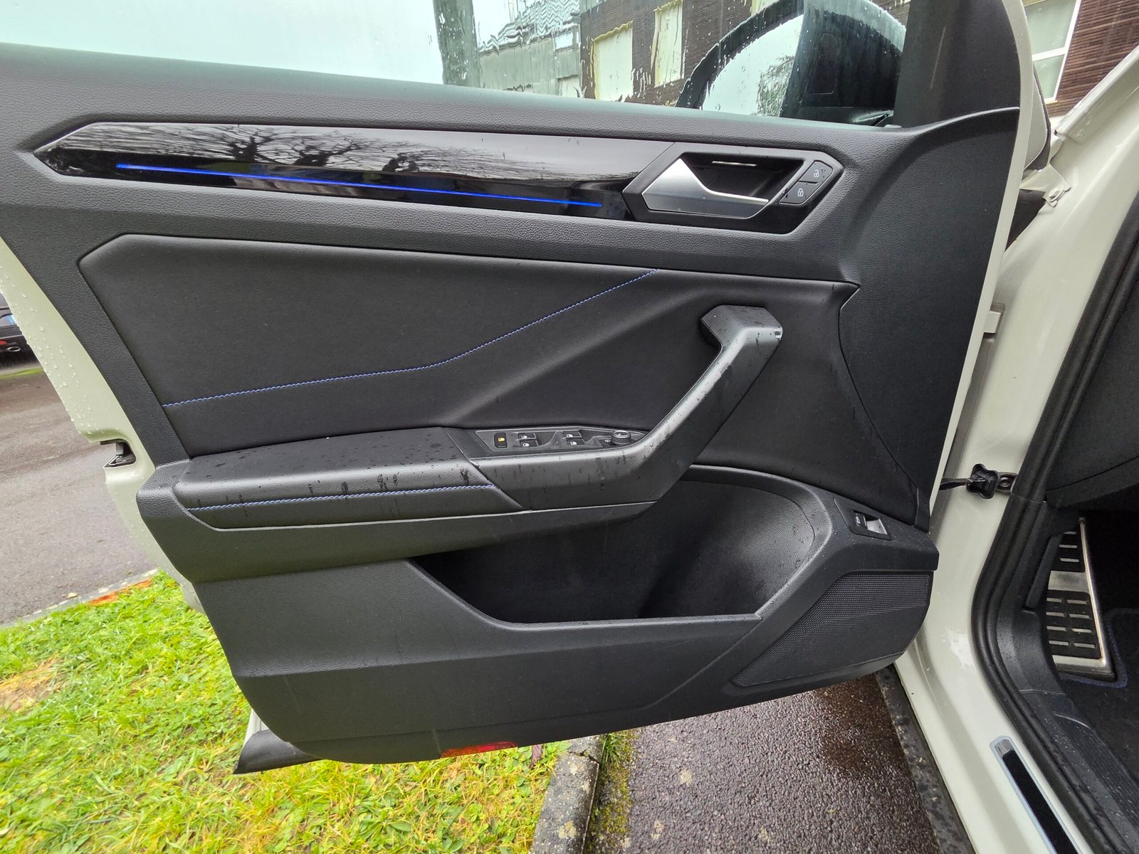 VOLKSWAGEN T-ROC R – Phase 2 – 2.0 TSI 300ch DSG7 4MOTION