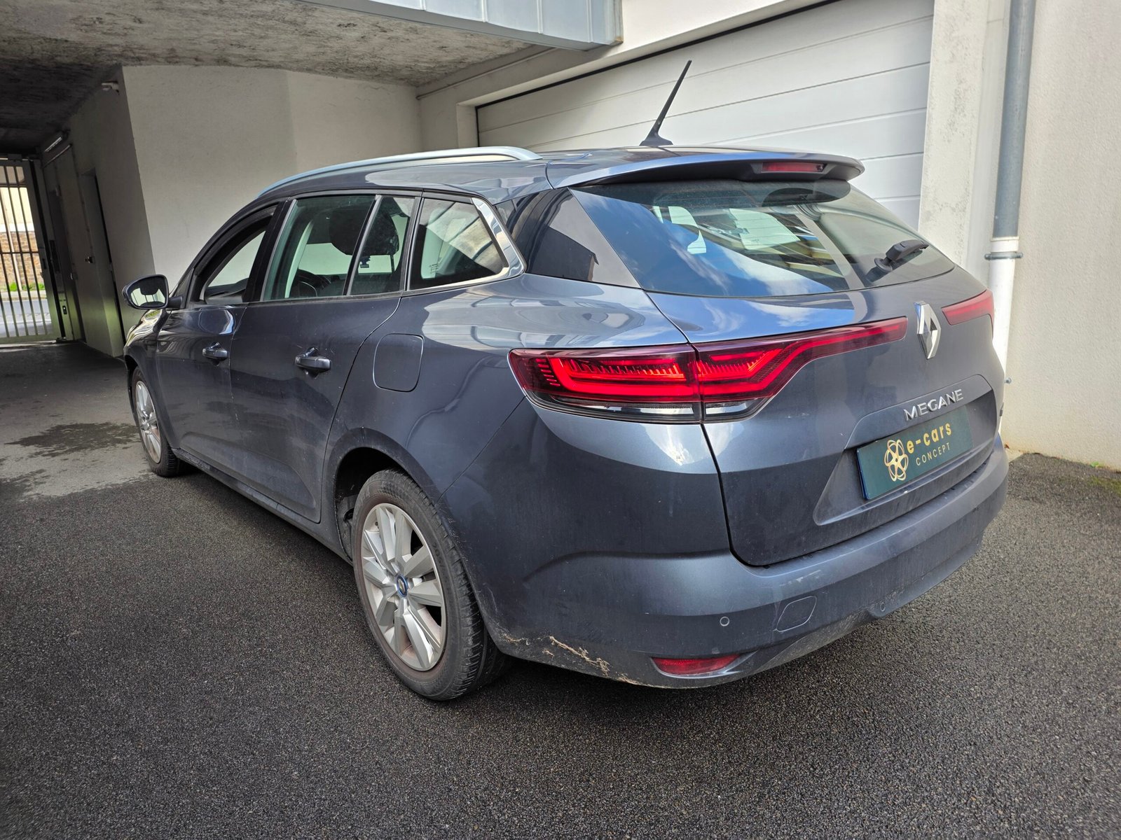 RENAULT MÉGANE IV Phase 2 – E-TECH Plug-in Hybrid 160ch Boîte Auto