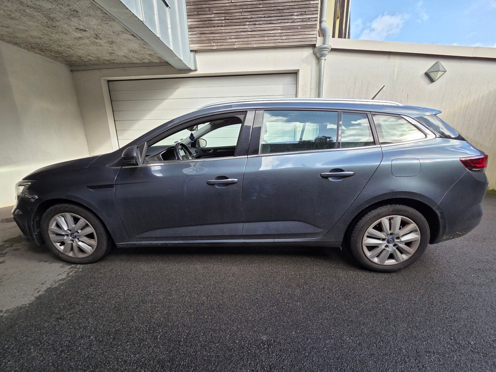 RENAULT MÉGANE IV Phase 2 – E-TECH Plug-in Hybrid 160ch Boîte Auto