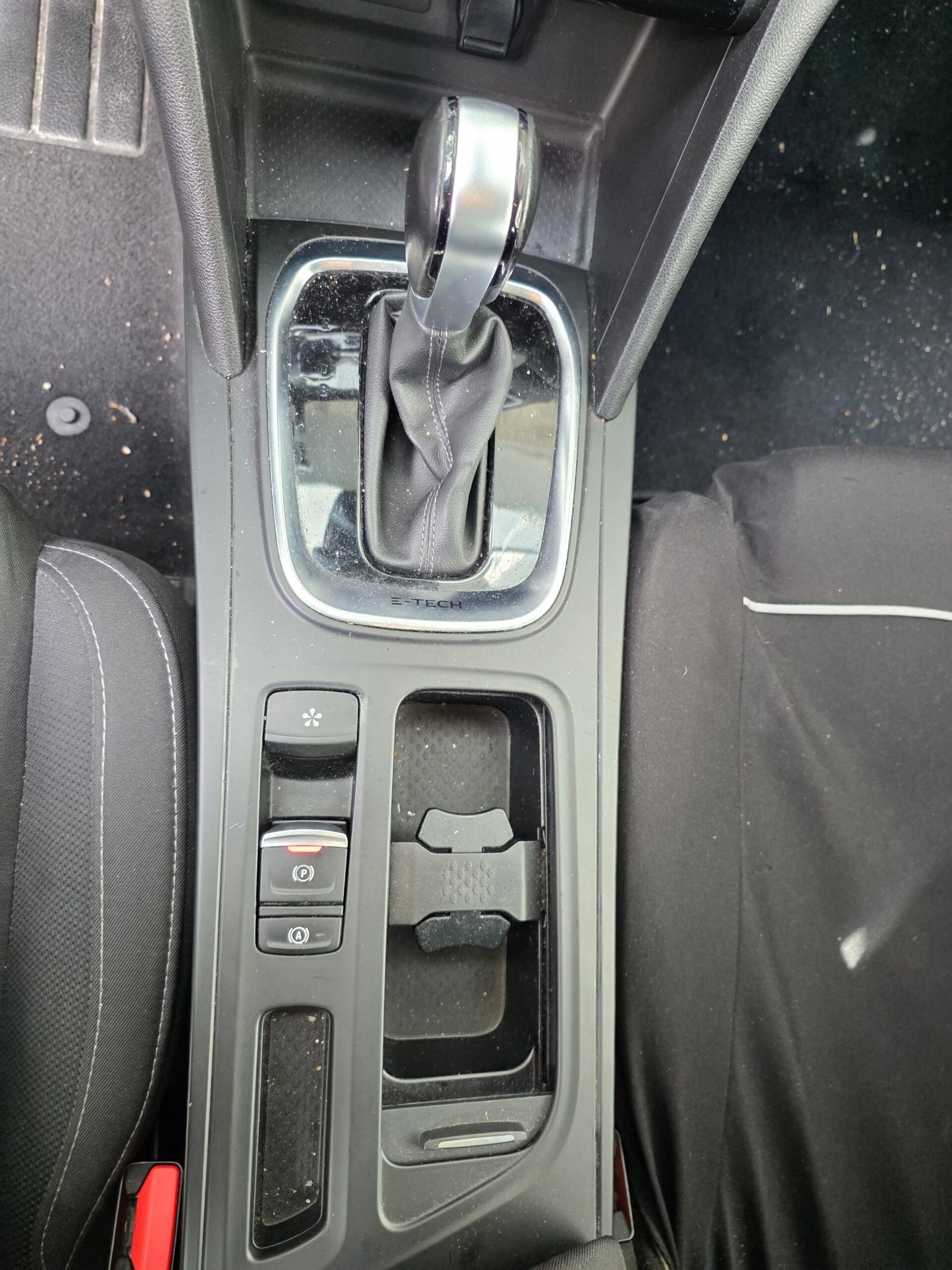 RENAULT MÉGANE IV Phase 2 – E-TECH Plug-in Hybrid 160ch Boîte Auto