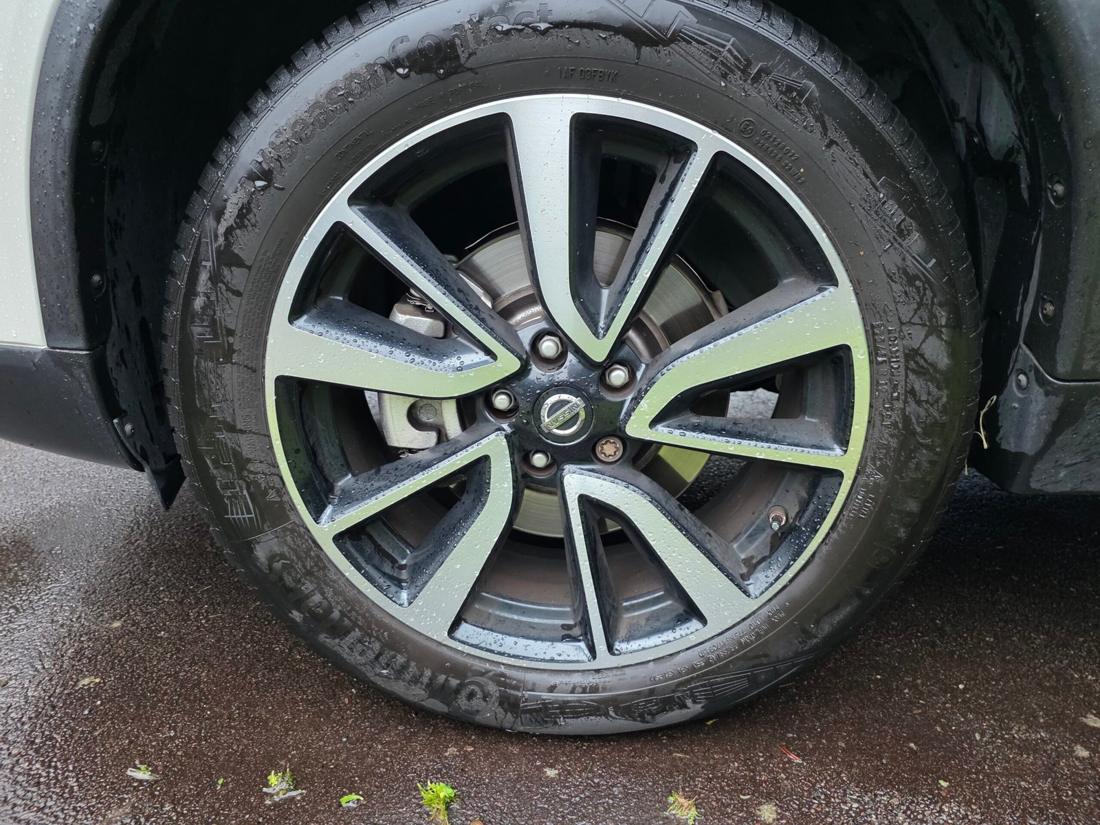 NISSAN X-TRAIL III Phase 1 – 1.6 DIG-T 163ch “White Edition” (7 Places)