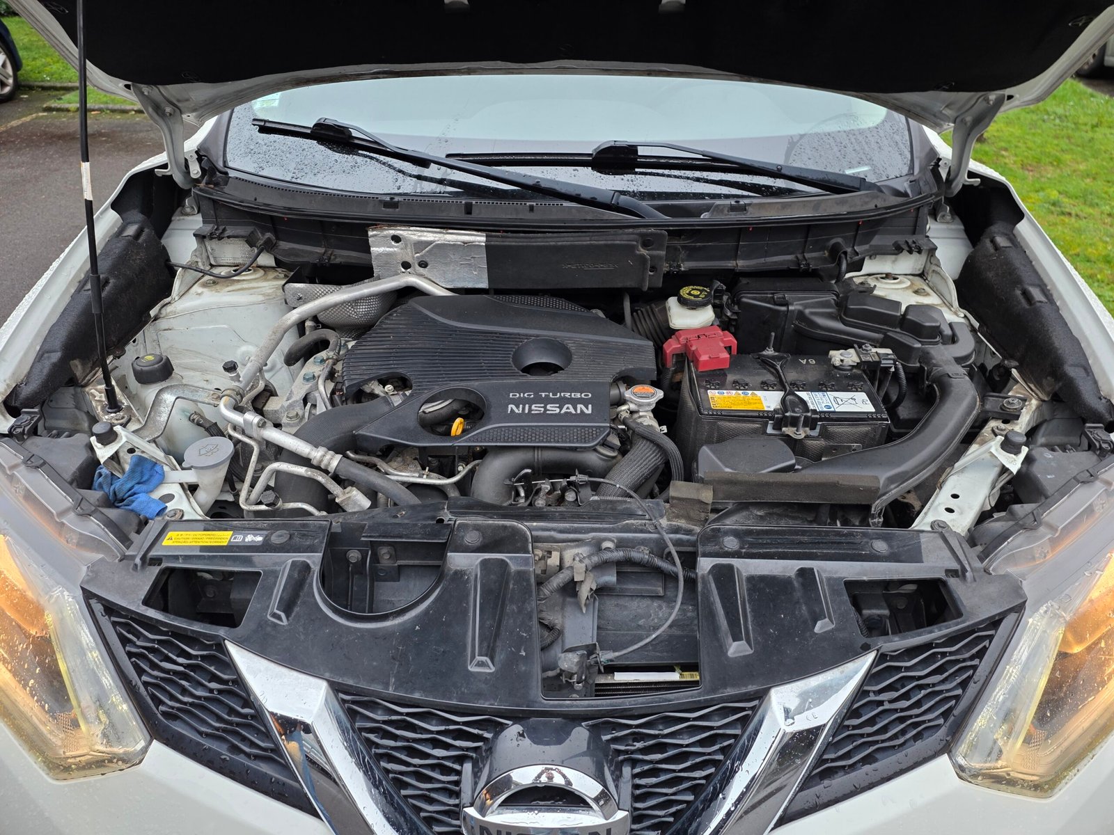 NISSAN X-TRAIL III Phase 1 – 1.6 DIG-T 163ch “White Edition” (7 Places)