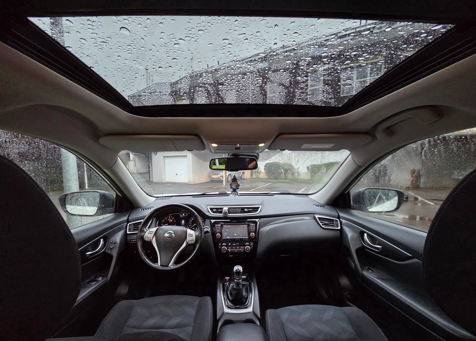 NISSAN X-TRAIL III Phase 1 – 1.6 DIG-T 163ch “White Edition” (7 Places)