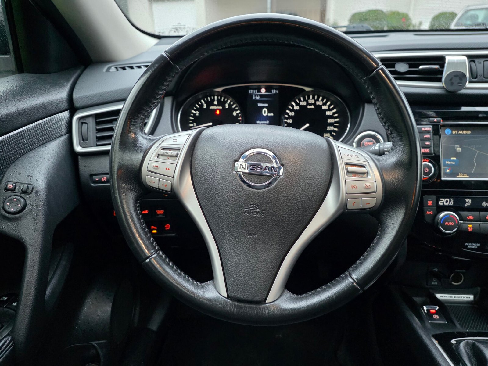 NISSAN X-TRAIL III Phase 1 – 1.6 DIG-T 163ch “White Edition” (7 Places)