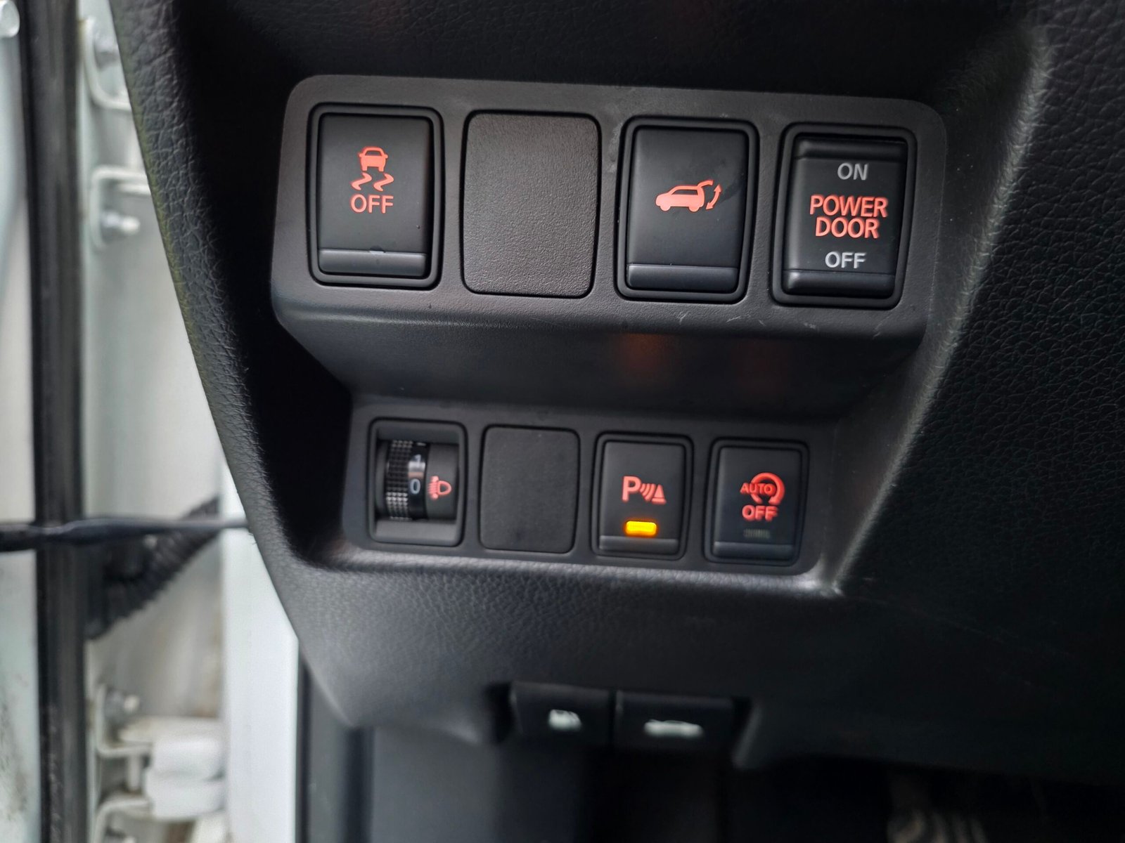 NISSAN X-TRAIL III Phase 1 – 1.6 DIG-T 163ch “White Edition” (7 Places)