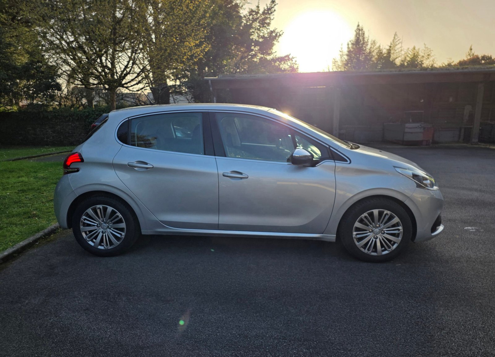 PEUGEOT 208 Phase 2 – 1.2 PureTech 110ch EAT6