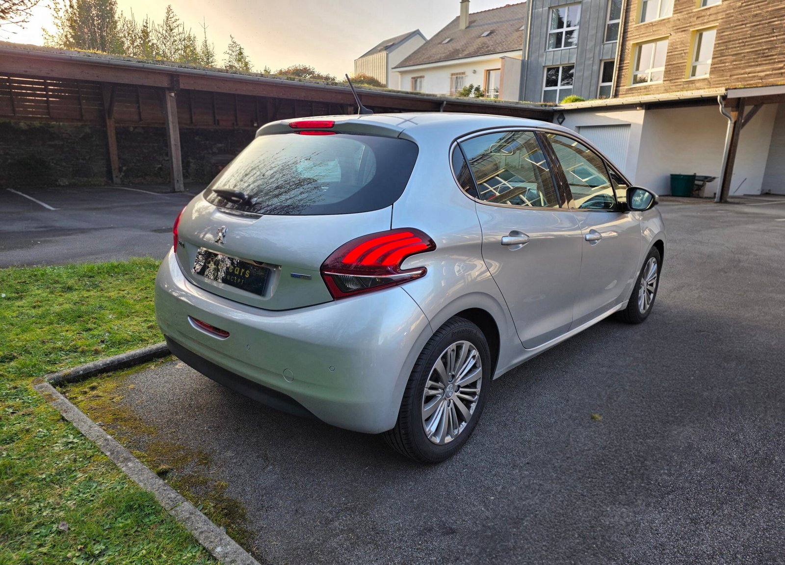 PEUGEOT 208 Phase 2 – 1.2 PureTech 110ch EAT6