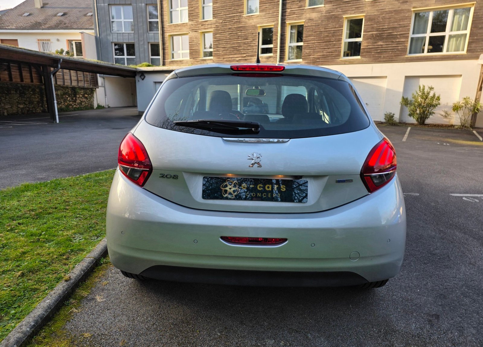 PEUGEOT 208 Phase 2 – 1.2 PureTech 110ch EAT6