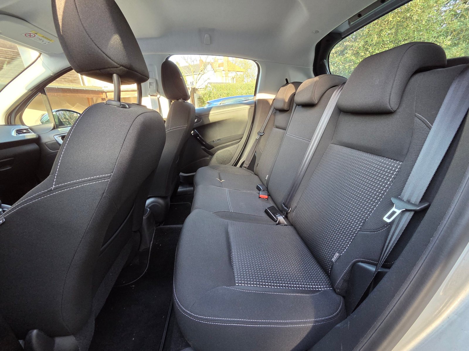 PEUGEOT 208 Phase 2 – 1.2 PureTech 110ch EAT6