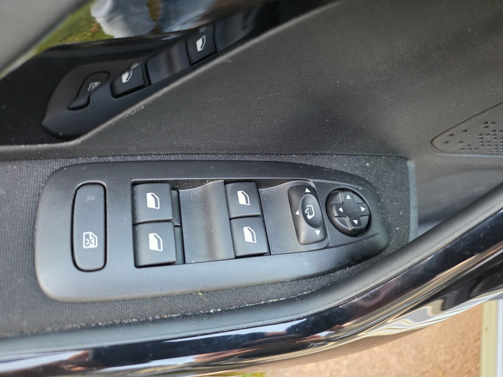 PEUGEOT 208 Phase 2 – 1.2 PureTech 110ch EAT6