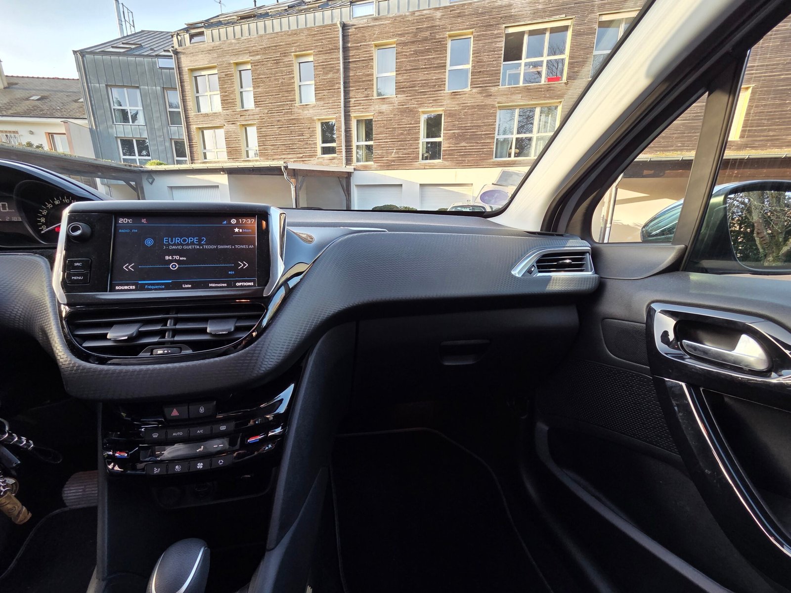 PEUGEOT 208 Phase 2 – 1.2 PureTech 110ch EAT6