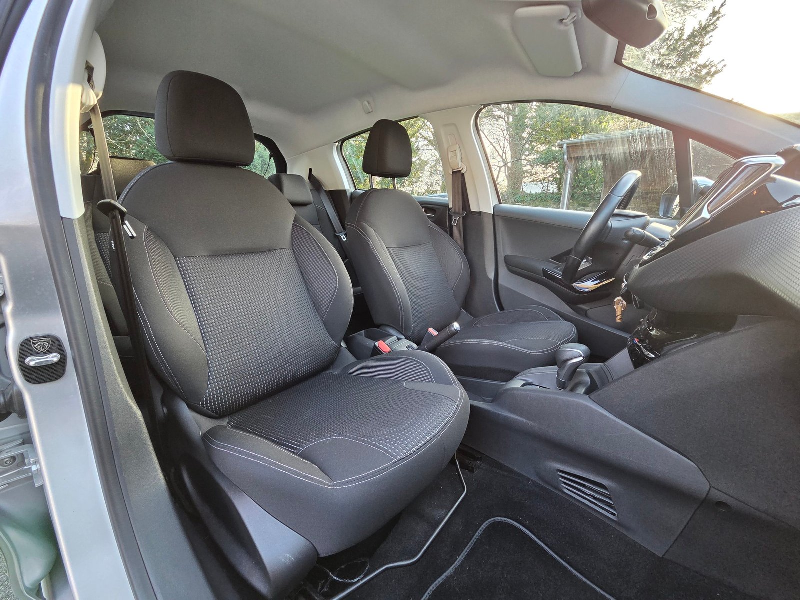 PEUGEOT 208 Phase 2 – 1.2 PureTech 110ch EAT6