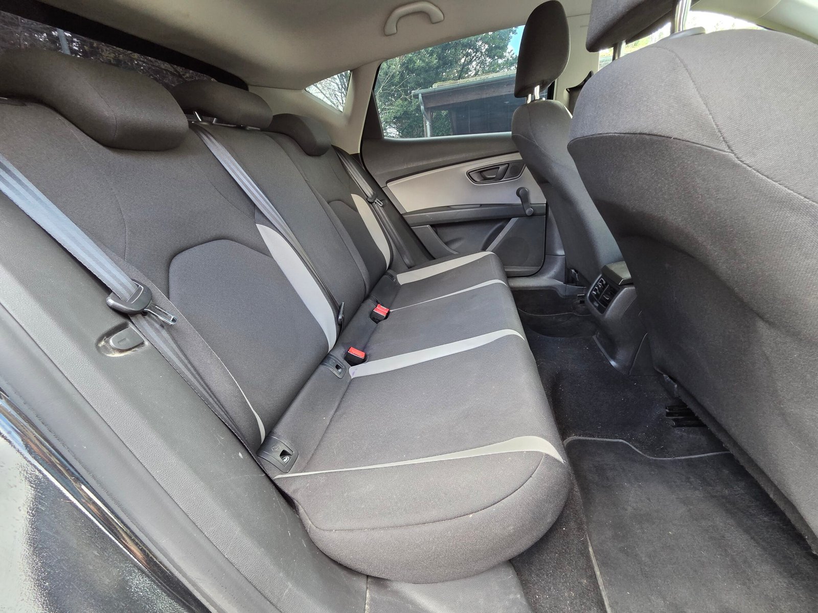 SEAT LEON III Phase 1 – 1.6 TDI 105ch BVM5