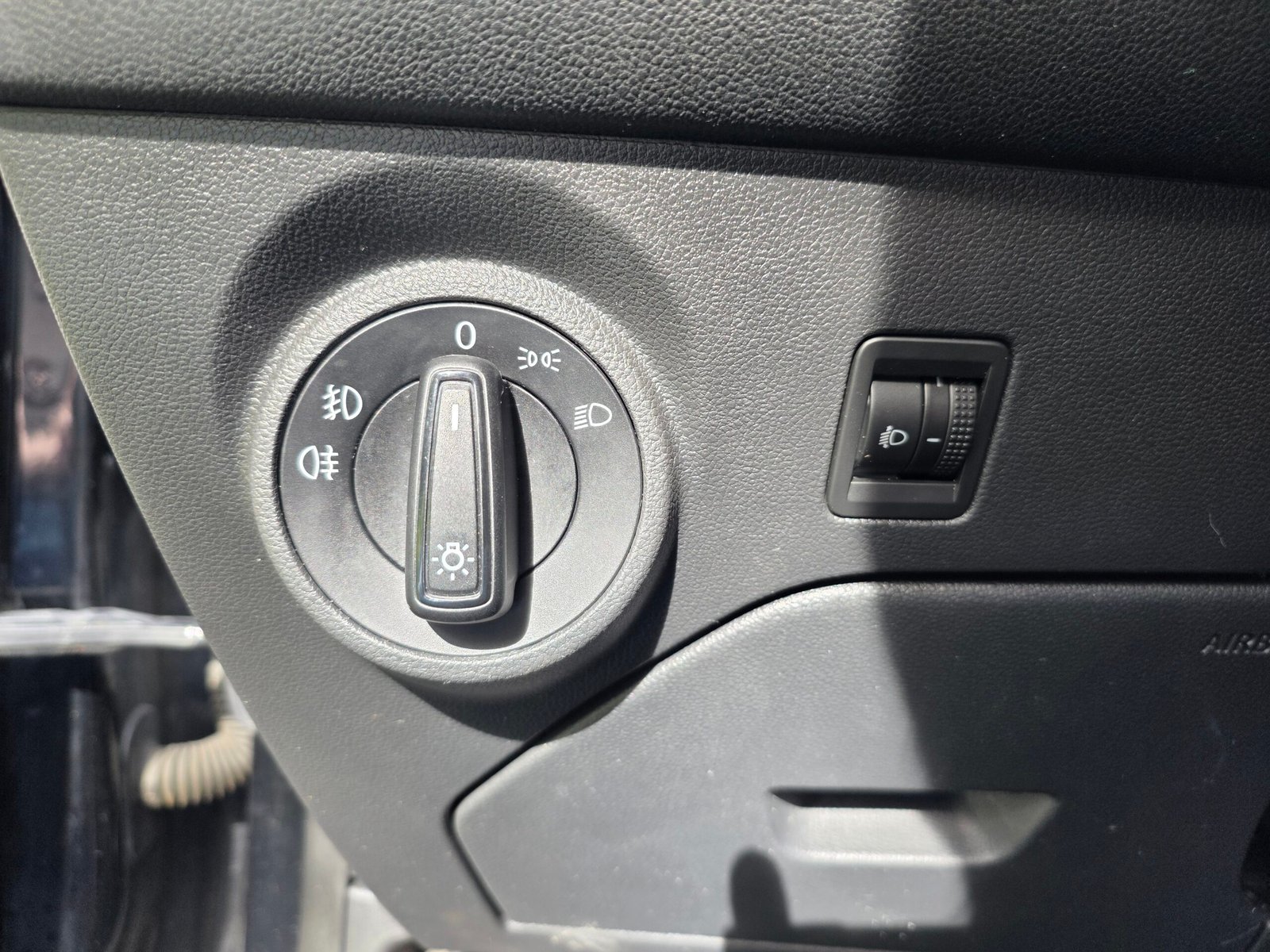 SEAT LEON III Phase 1 – 1.6 TDI 105ch BVM5