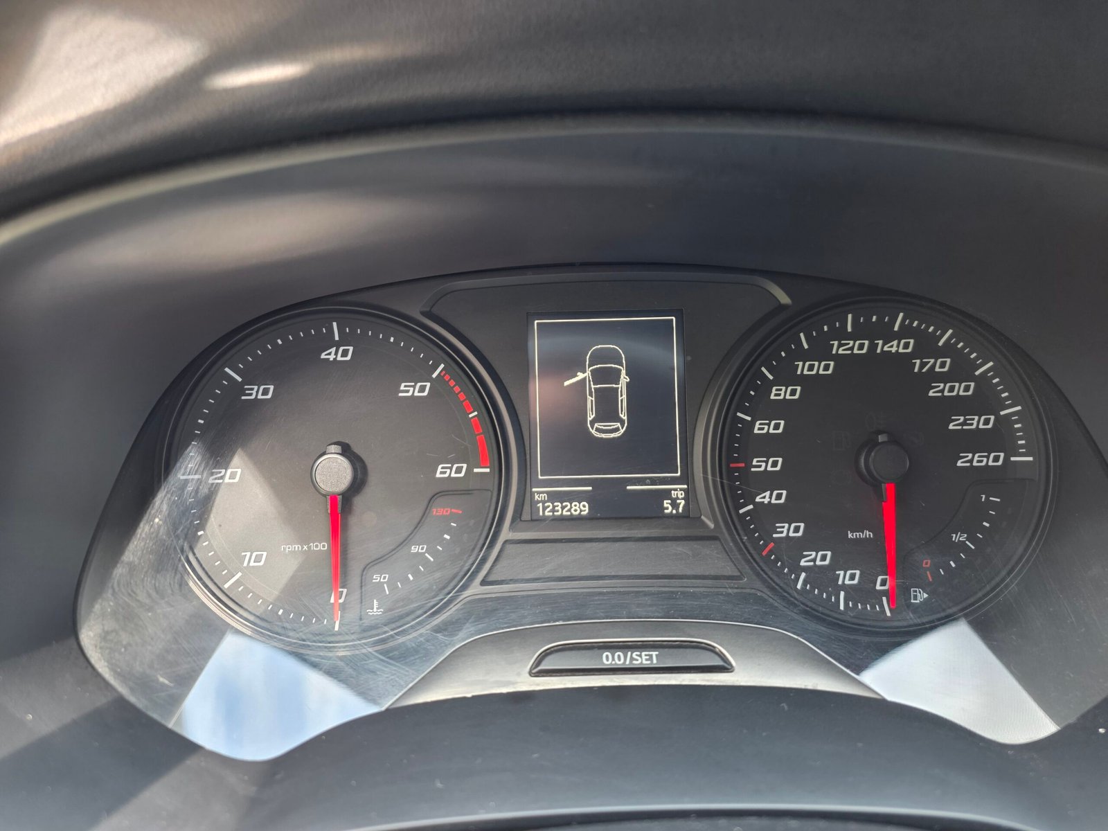 SEAT LEON III Phase 1 – 1.6 TDI 105ch BVM5