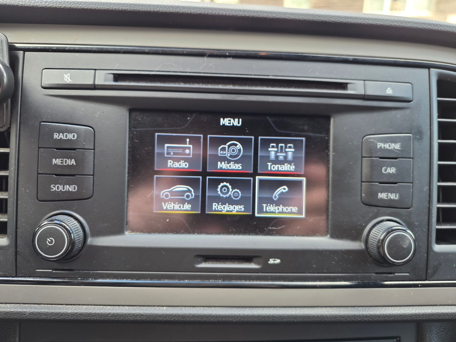 SEAT LEON III Phase 1 – 1.6 TDI 105ch BVM5