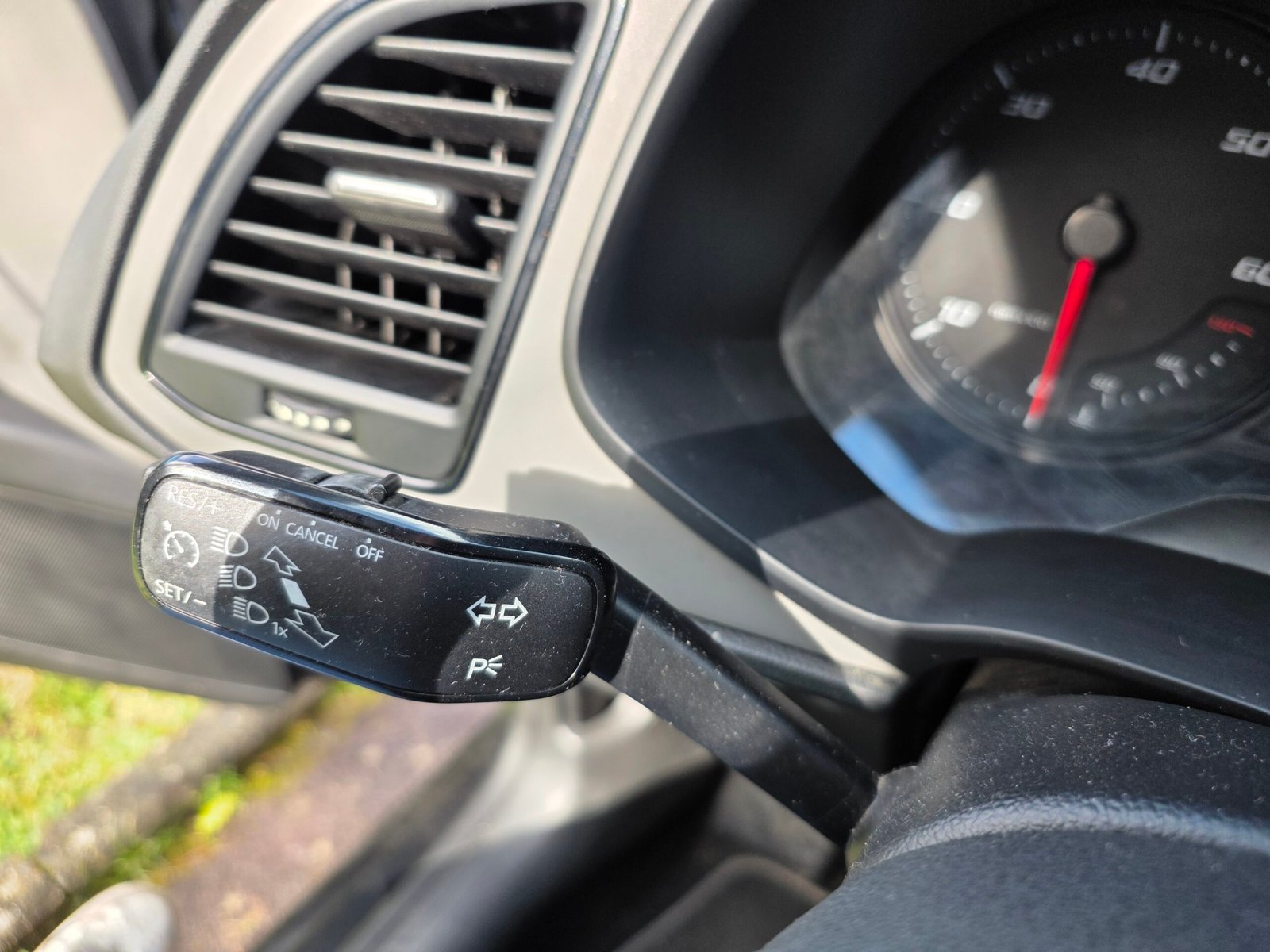 SEAT LEON III Phase 1 – 1.6 TDI 105ch BVM5