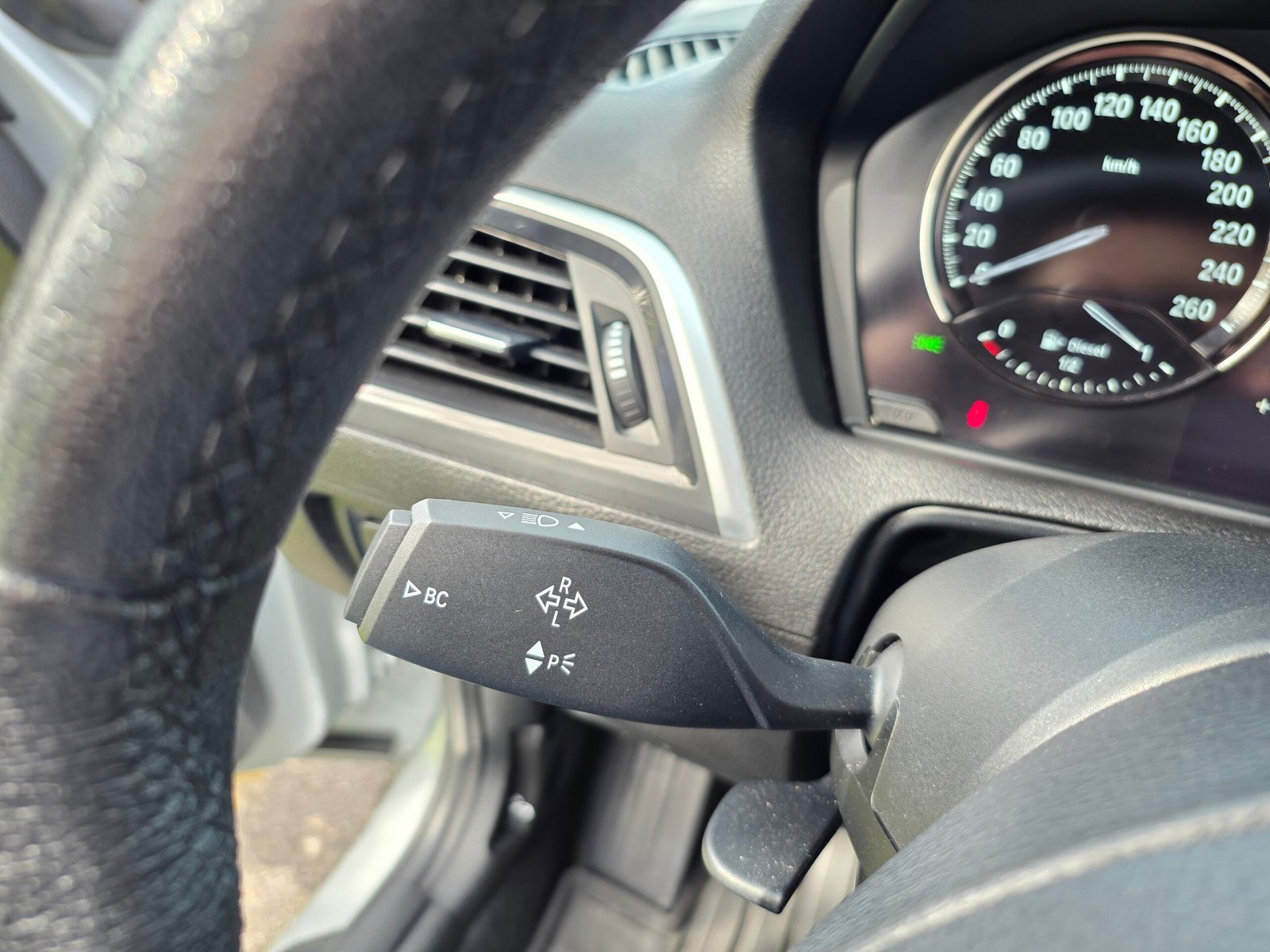 BMW SÉRIE 1 – 118d Sport 150ch Boîte Auto