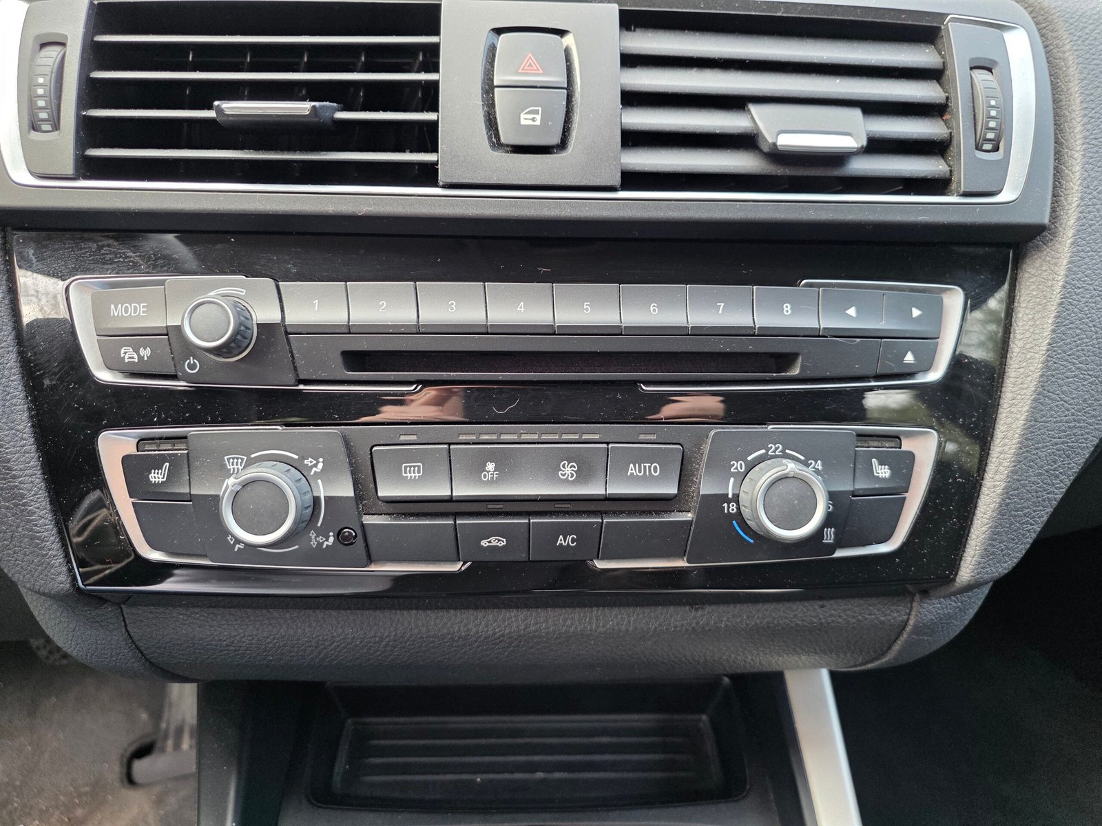 BMW SÉRIE 1 – 116i 109ch BVM6 PREMIERE