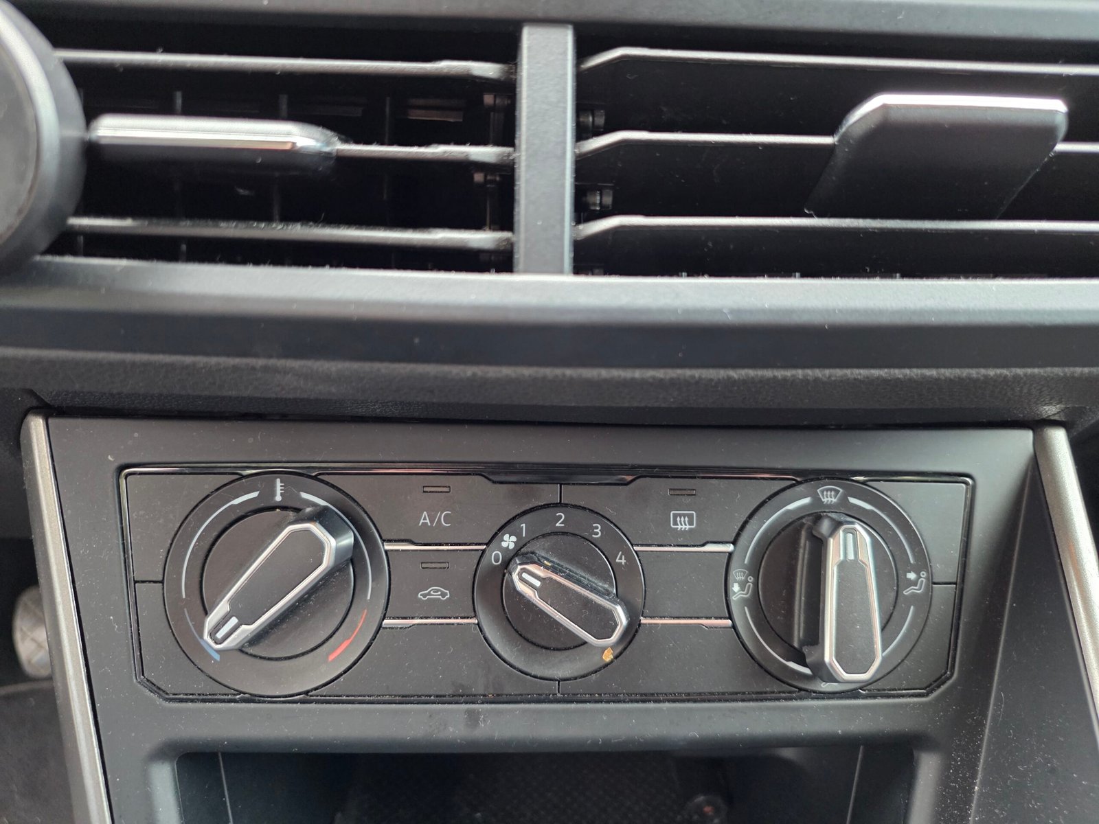 VOLKSWAGEN POLO VI – 1.0 TSI 95ch BVM5