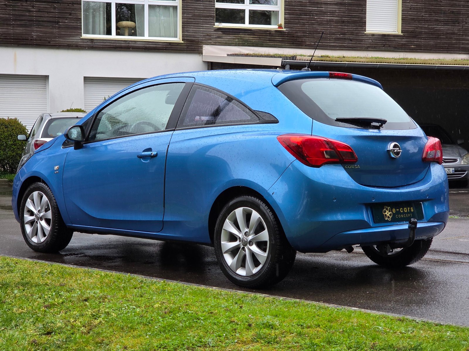 OPEL CORSA E – 1.4i 90ch BVM5 ACTIVE