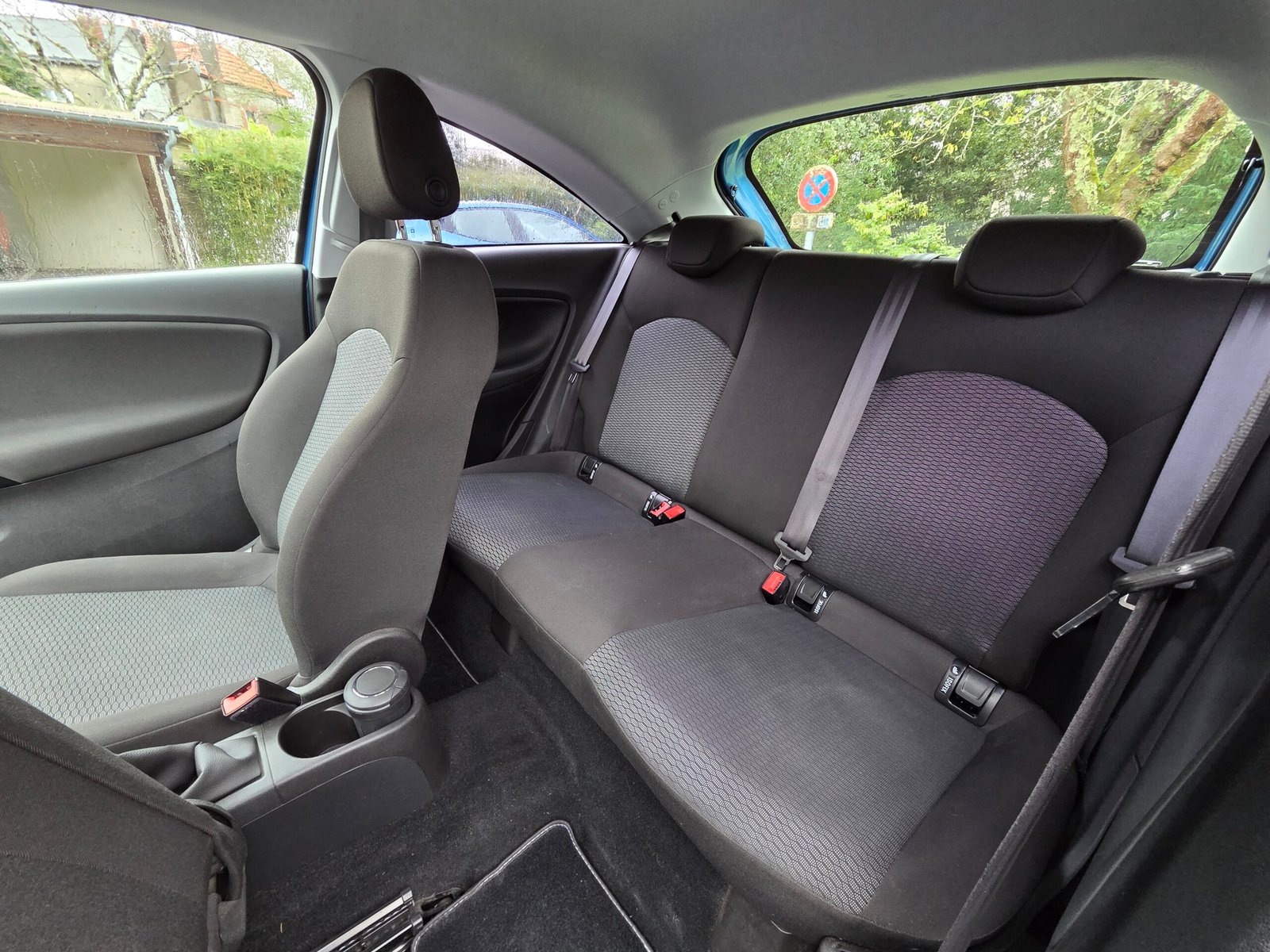 OPEL CORSA E – 1.4i 90ch BVM5 ACTIVE