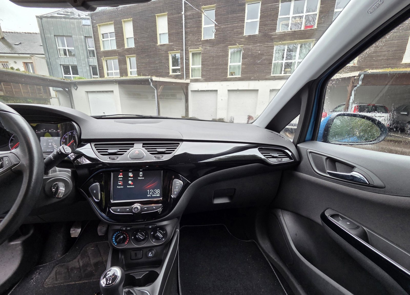 OPEL CORSA E – 1.4i 90ch BVM5 ACTIVE