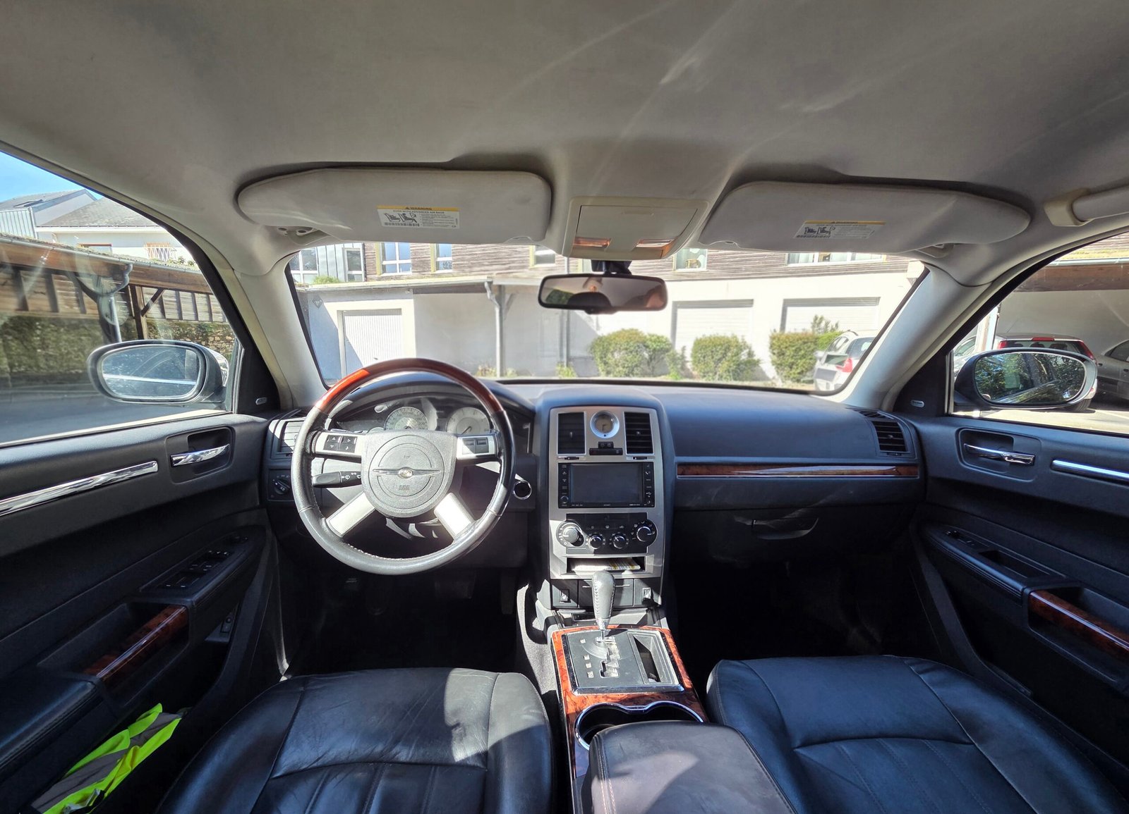 CHRYSLER 300C TOURING – 3.0 V6 218ch