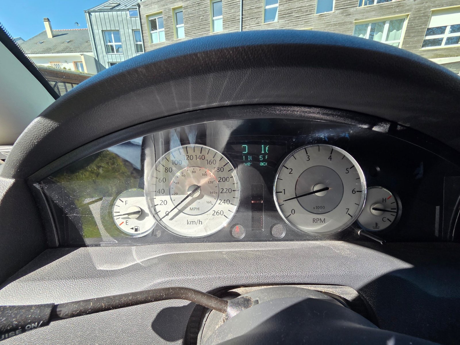 CHRYSLER 300C TOURING – 3.0 V6 218ch