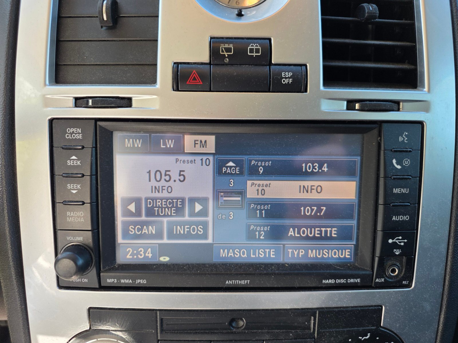 CHRYSLER 300C TOURING – 3.0 V6 218ch