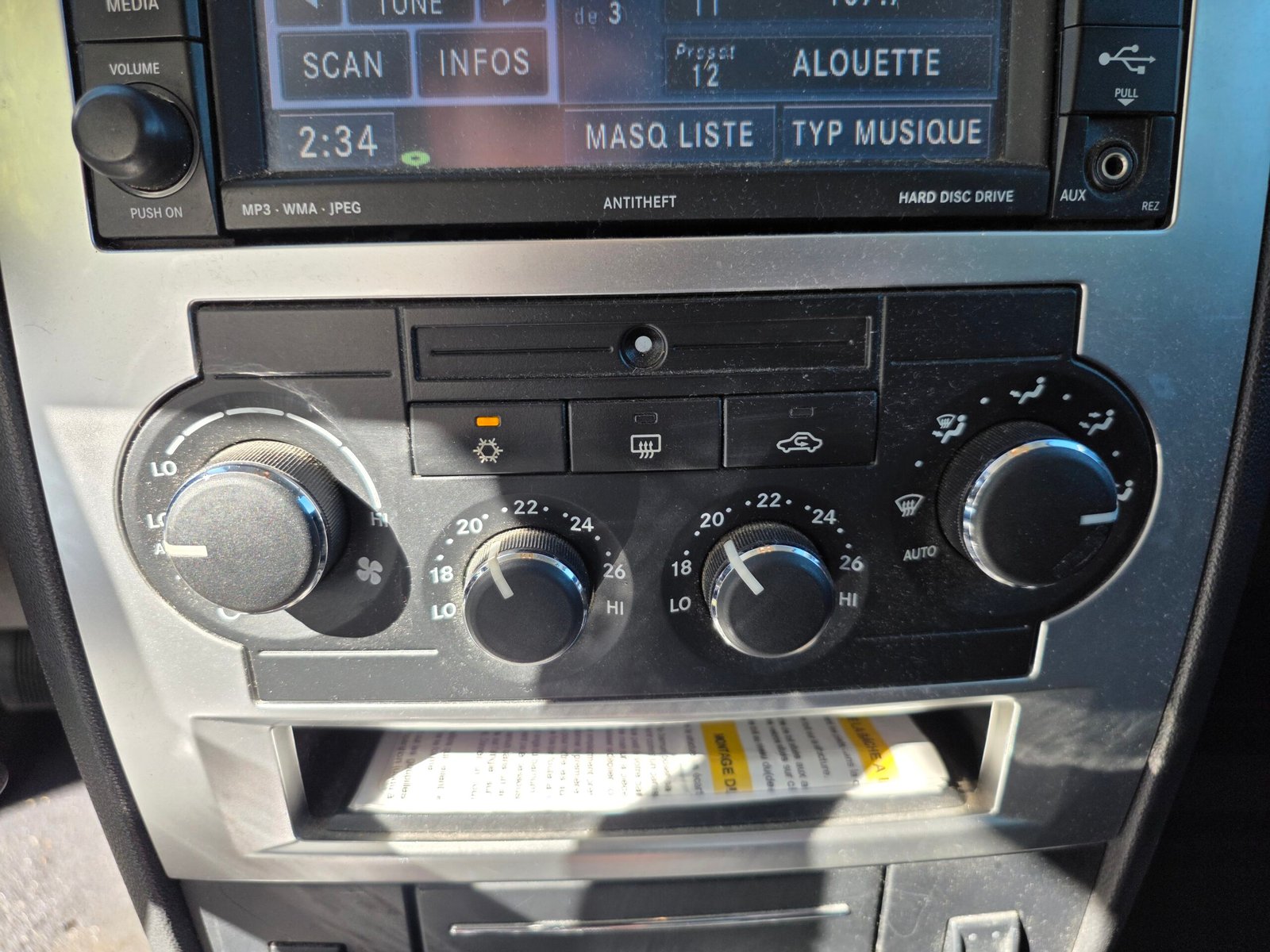 CHRYSLER 300C TOURING – 3.0 V6 218ch