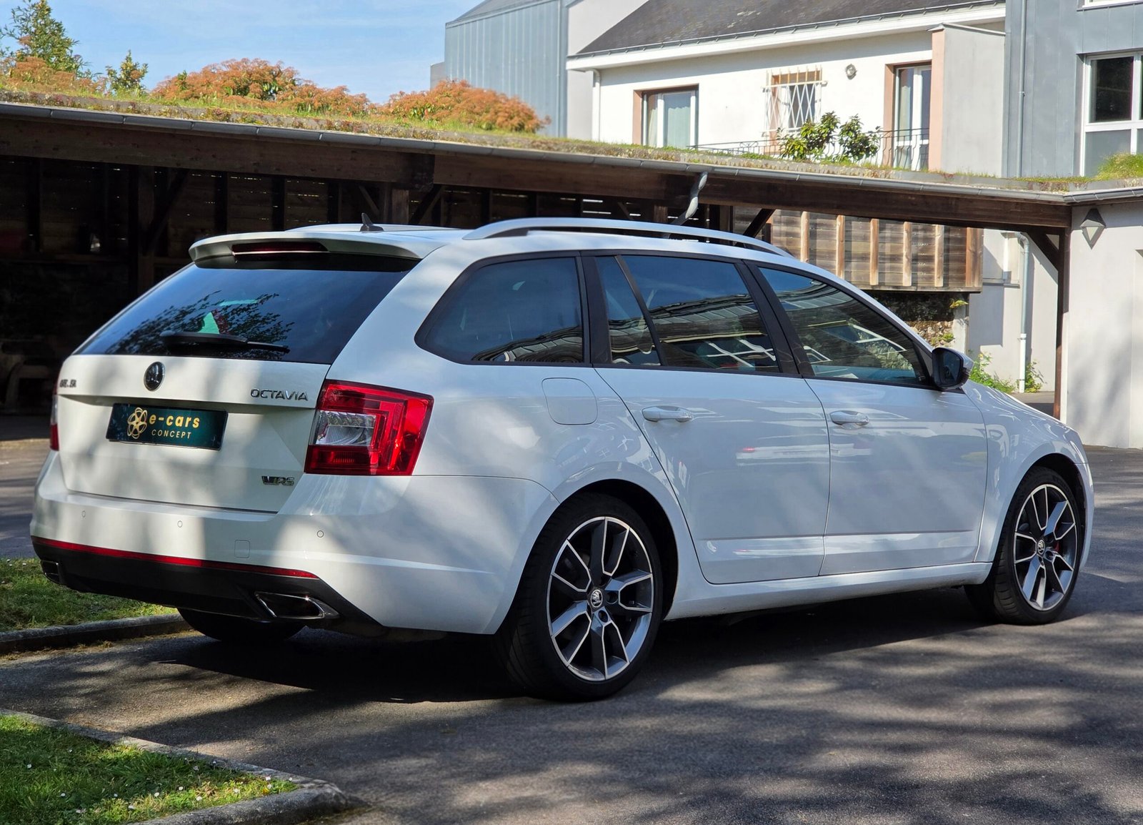 SKODA OCTAVIA III RS – 2.0 TSI 220ch BVM6