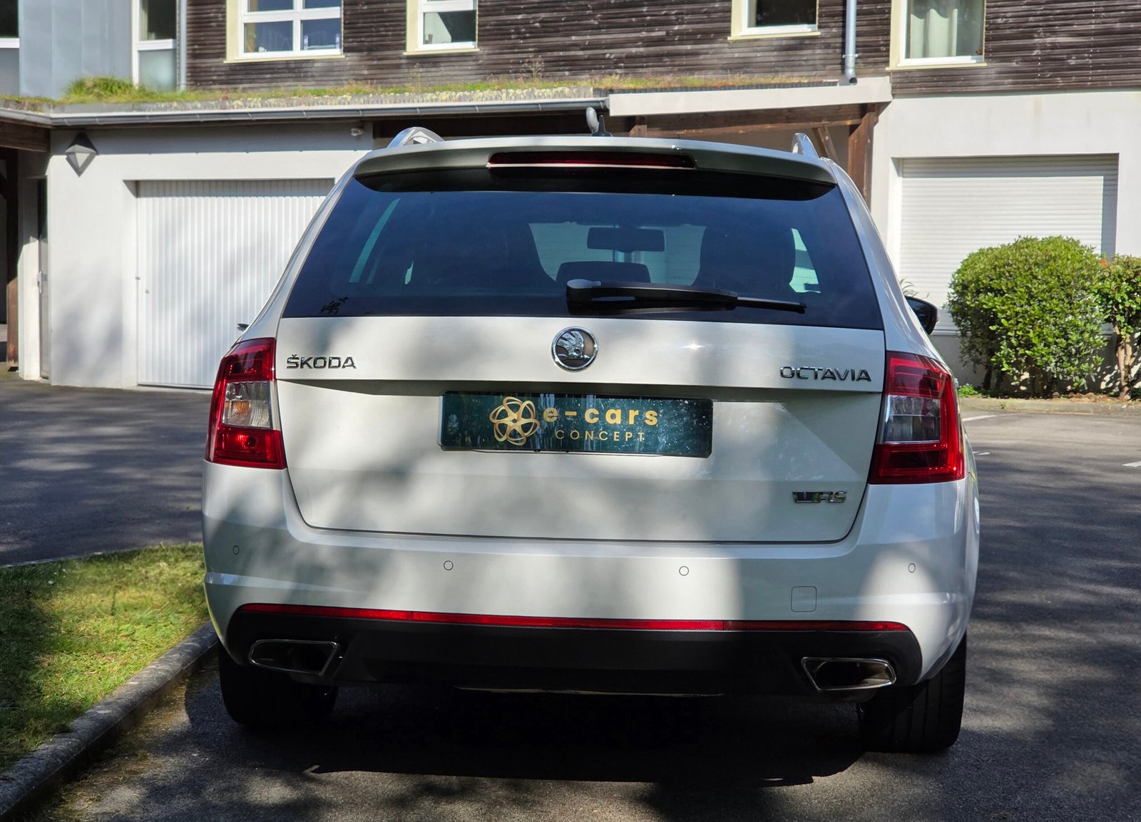 SKODA OCTAVIA III RS – 2.0 TSI 220ch BVM6