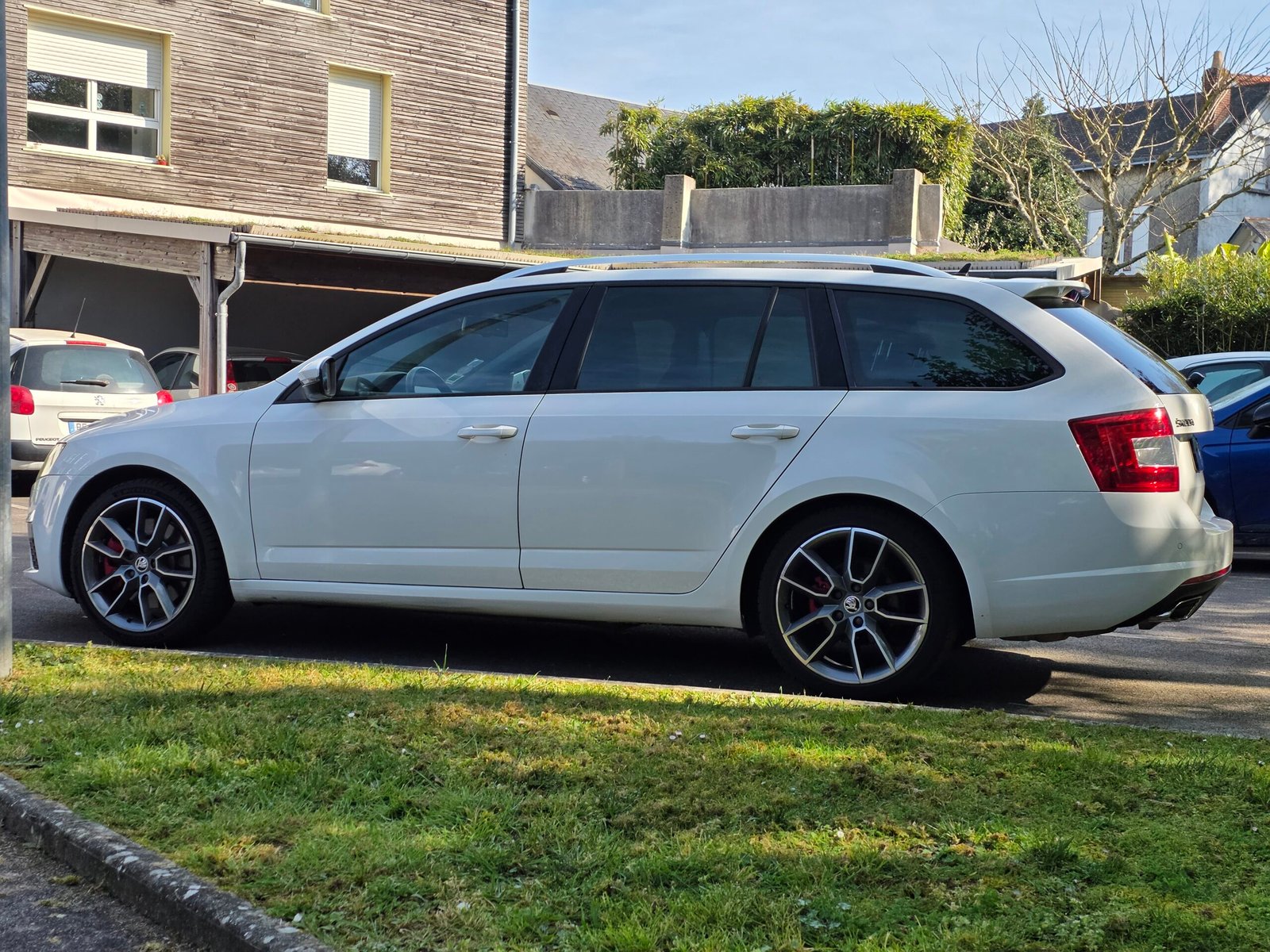 SKODA OCTAVIA III RS – 2.0 TSI 220ch BVM6