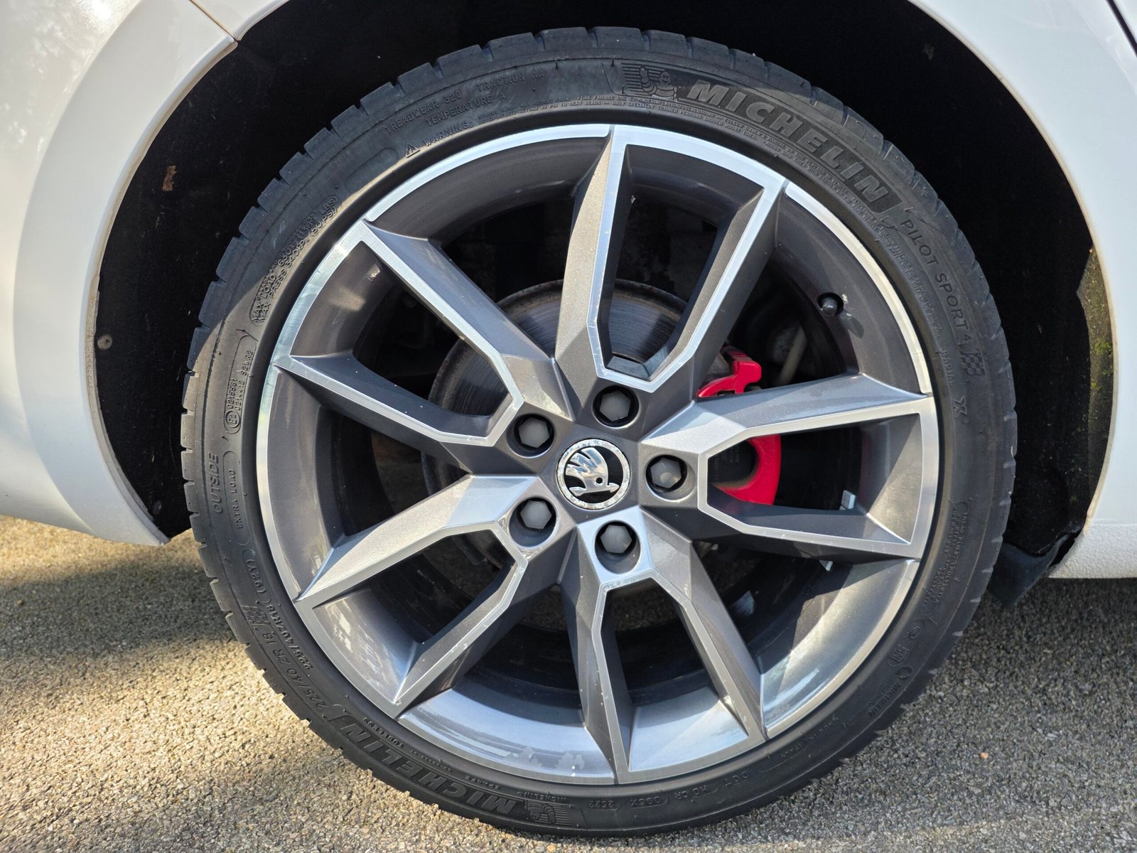 SKODA OCTAVIA III RS – 2.0 TSI 220ch BVM6