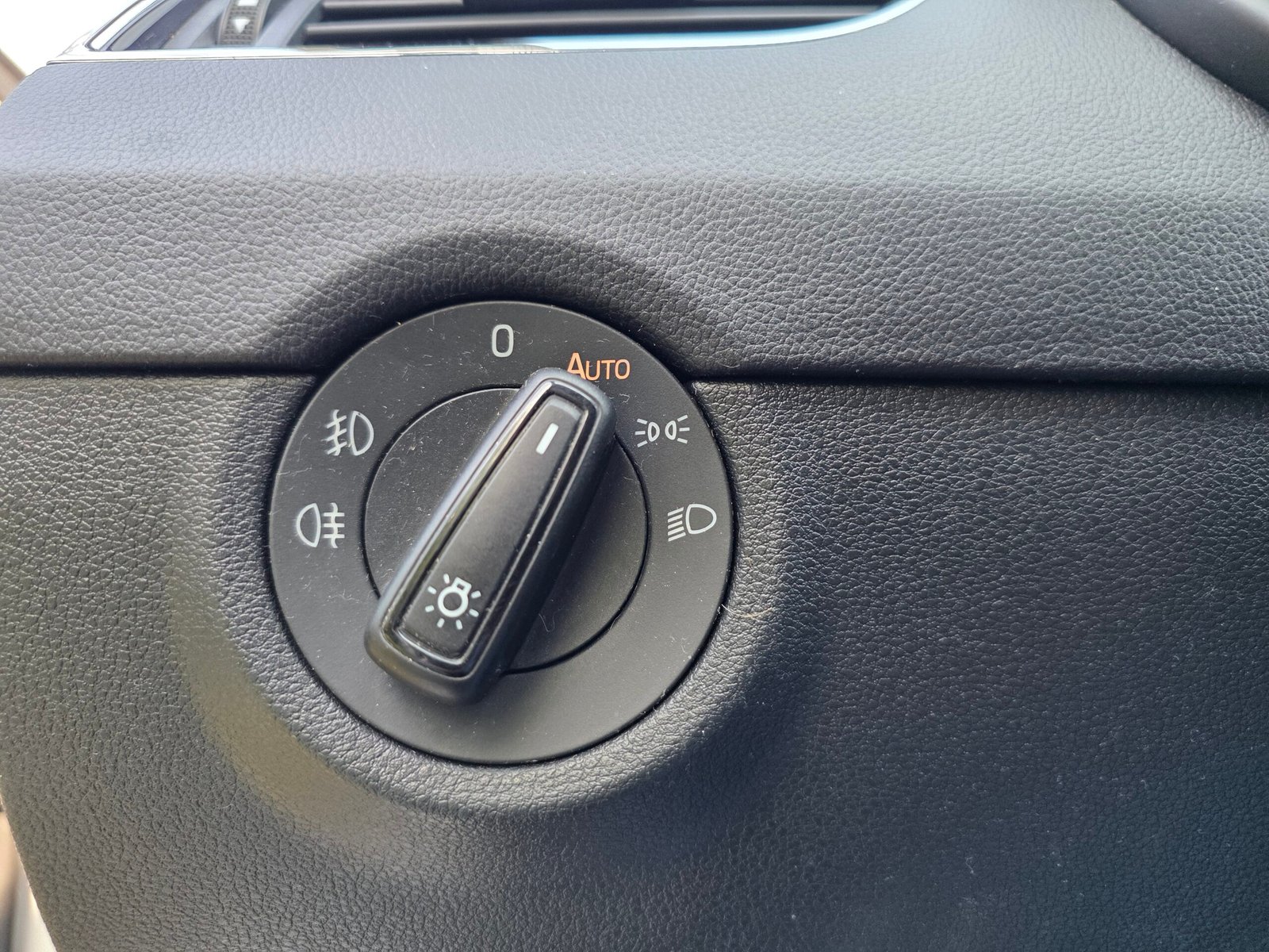 SKODA OCTAVIA III RS – 2.0 TSI 220ch BVM6