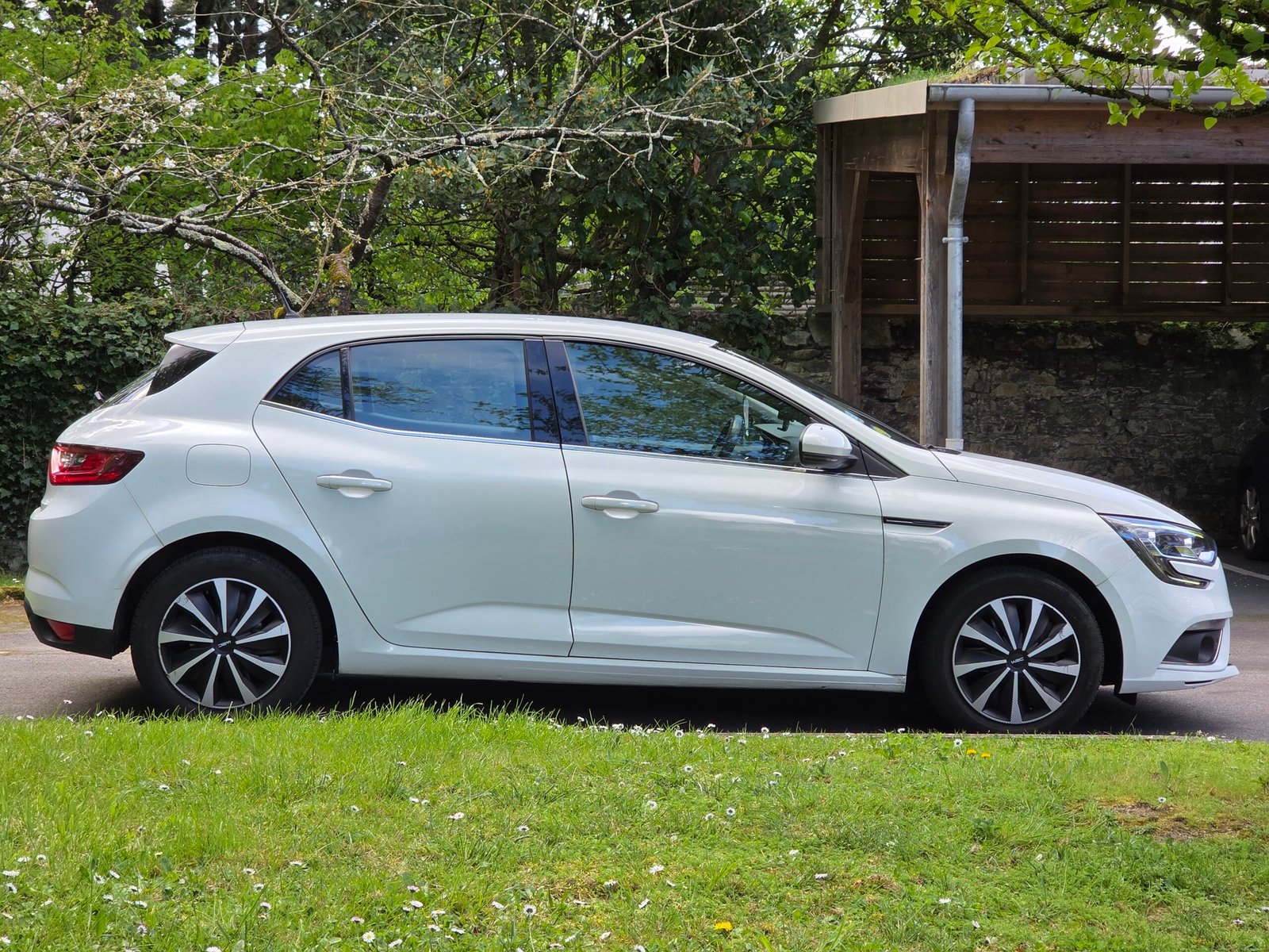 RENAULT MEGANE IV – 1.5 dCi 110ch Automatique