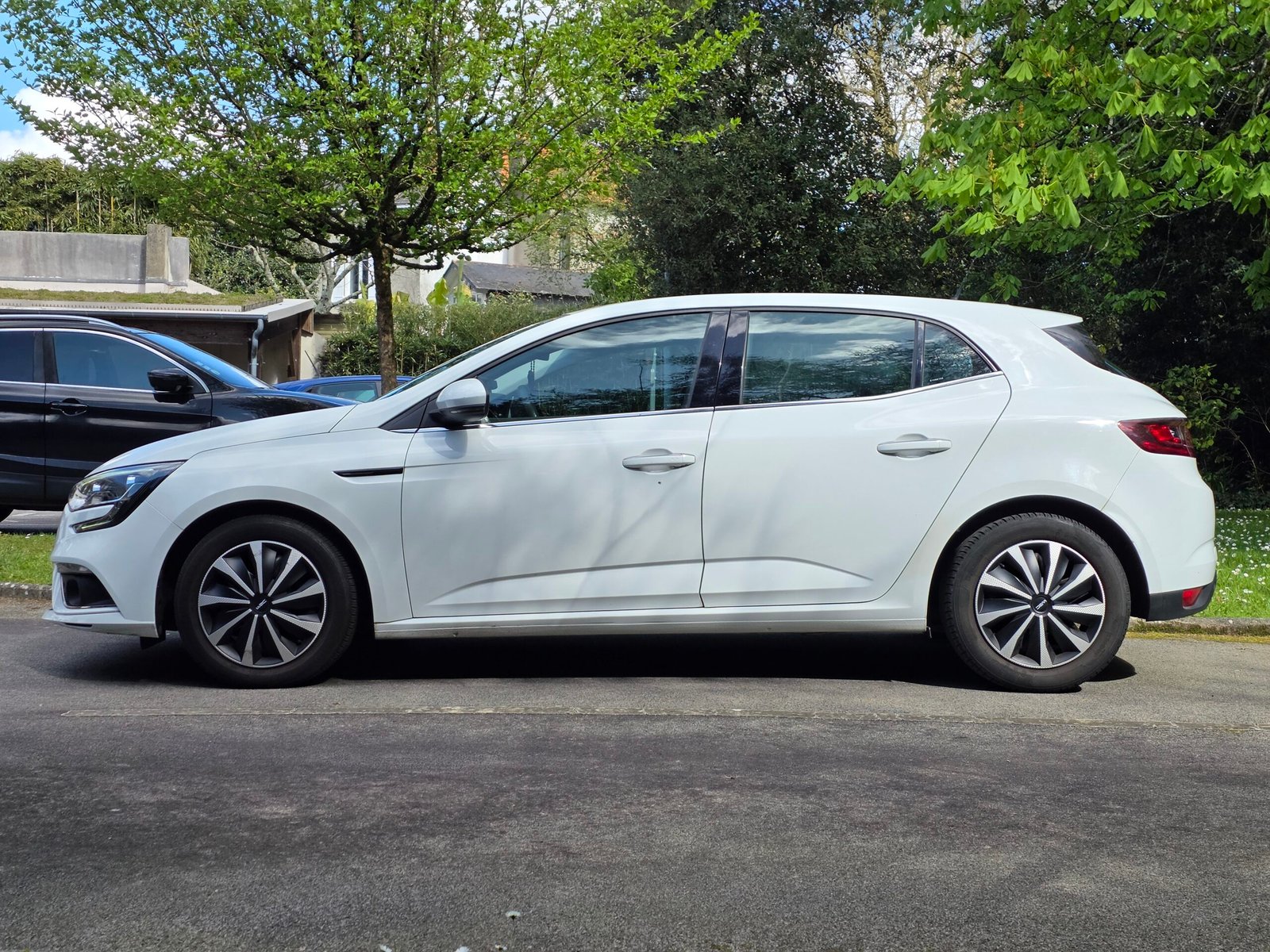 RENAULT MEGANE IV – 1.5 dCi 110ch Automatique