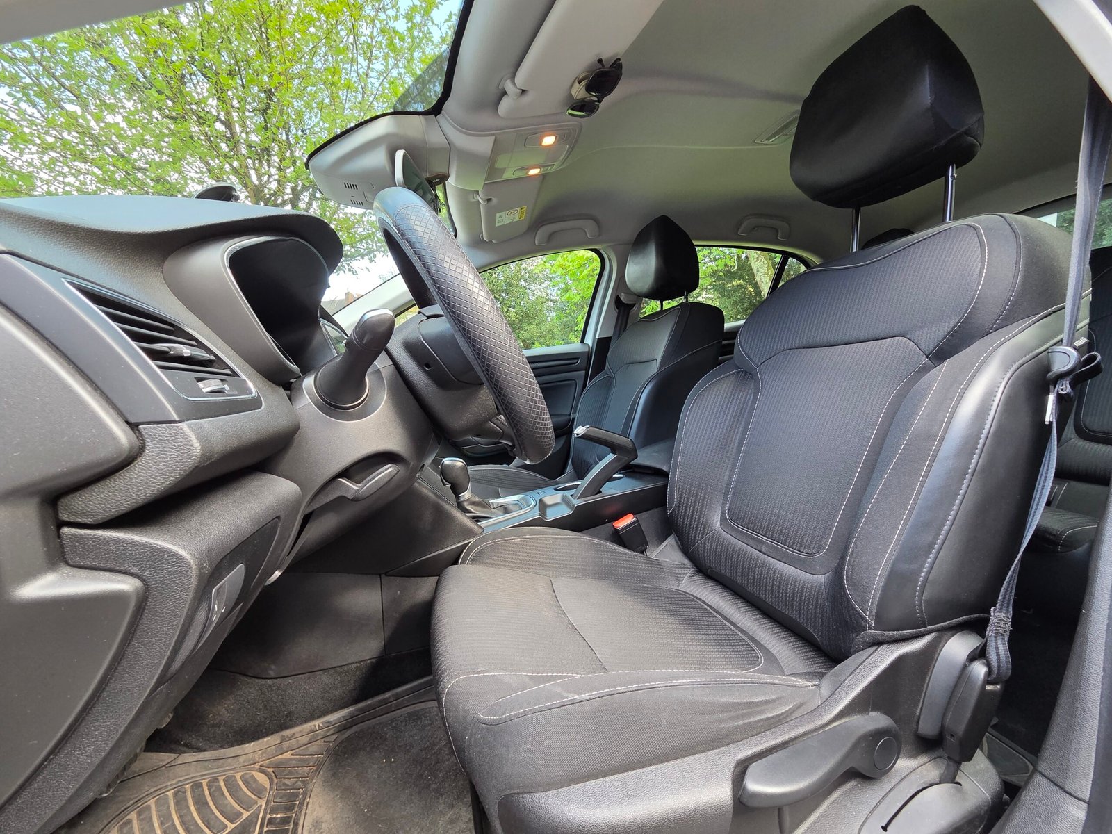 RENAULT MEGANE IV – 1.5 dCi 110ch Automatique