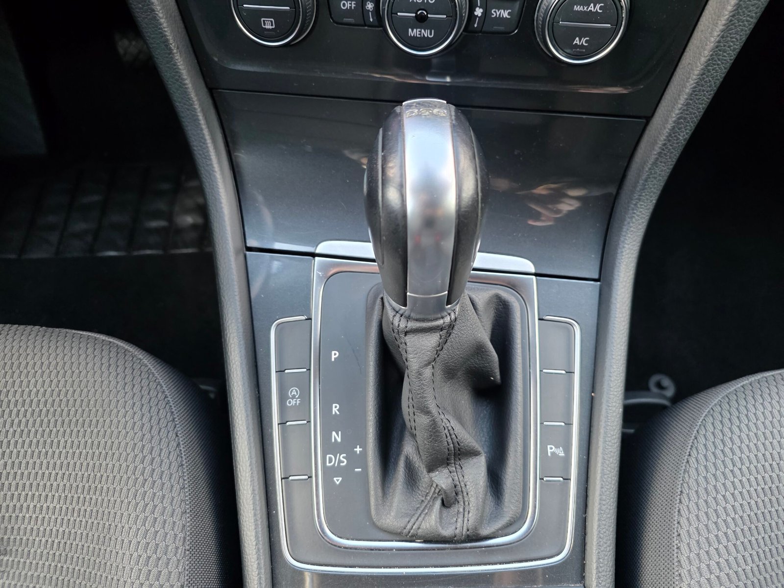 VOLKSWAGEN GOLF VII SW – 2.0 TDI 150ch DSG7