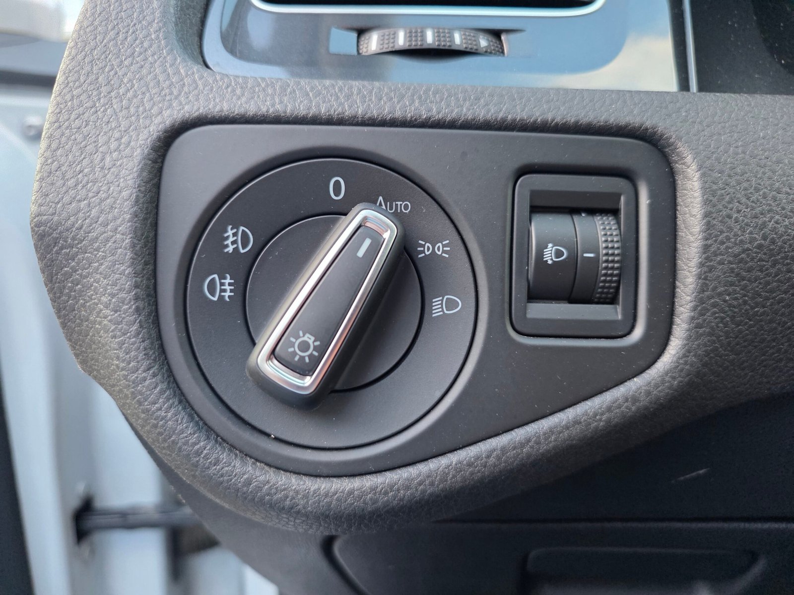 VOLKSWAGEN GOLF VII SW – 2.0 TDI 150ch DSG7