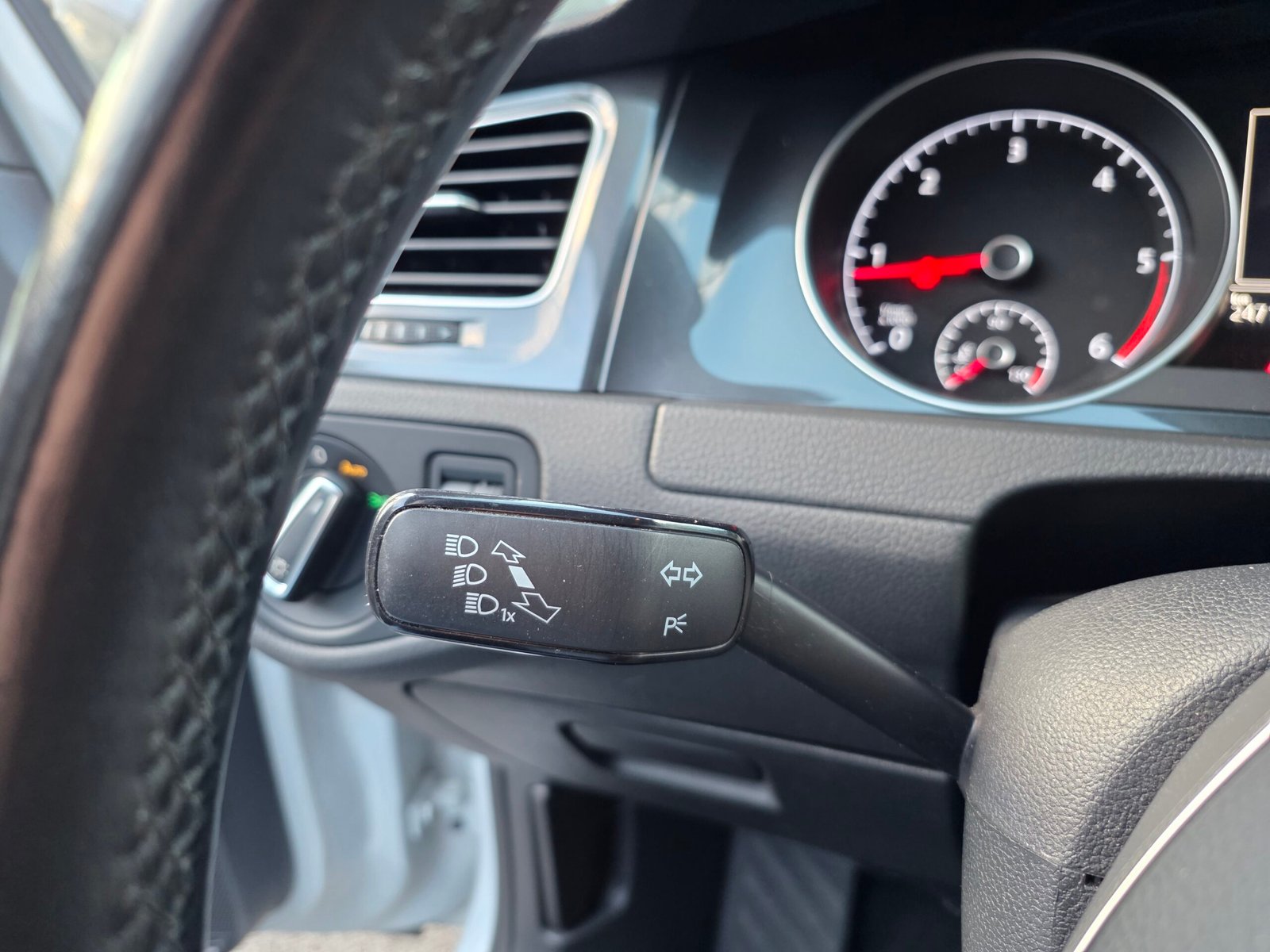 VOLKSWAGEN GOLF VII SW – 2.0 TDI 150ch DSG7