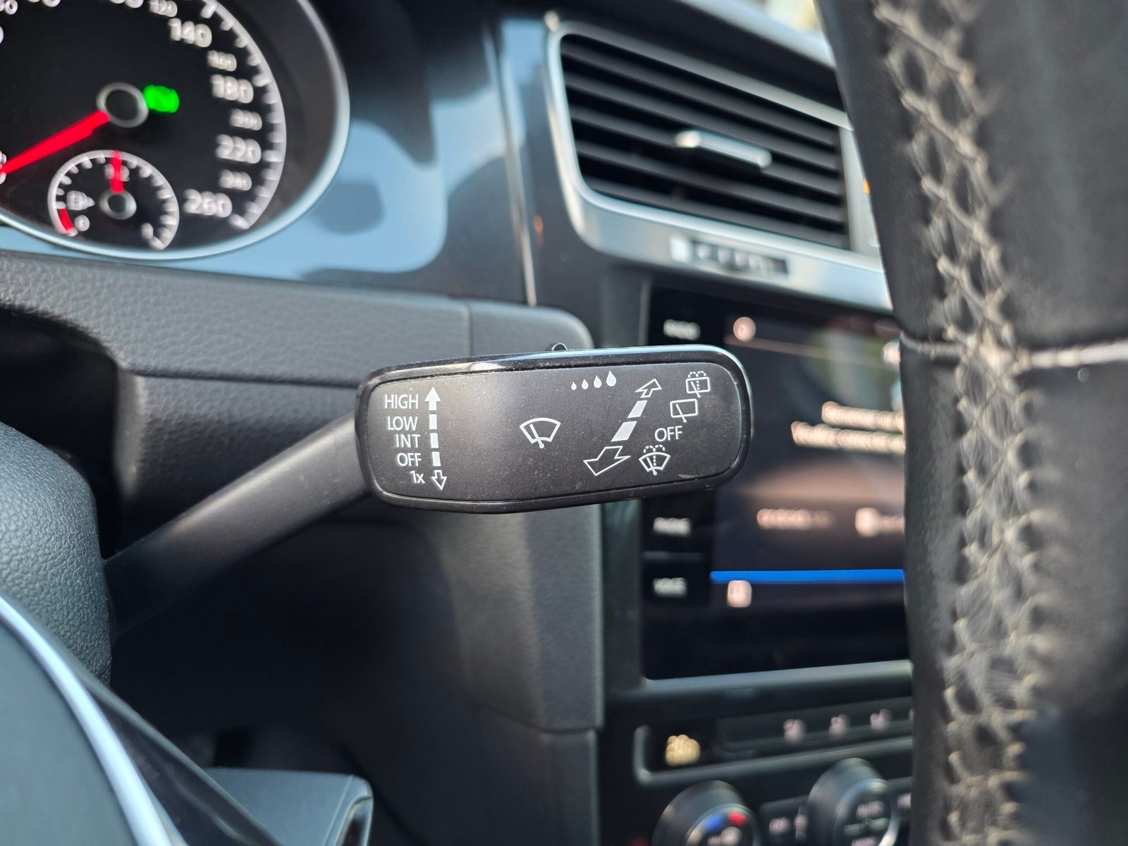 VOLKSWAGEN GOLF VII SW – 2.0 TDI 150ch DSG7