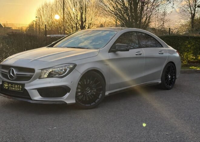 MERCEDES-BENZ Classe CLA (117) Coupé 45 AMG 2.0 i 16V Turbo 4MATIC 7G-DCT 360 cv Boîte auto
