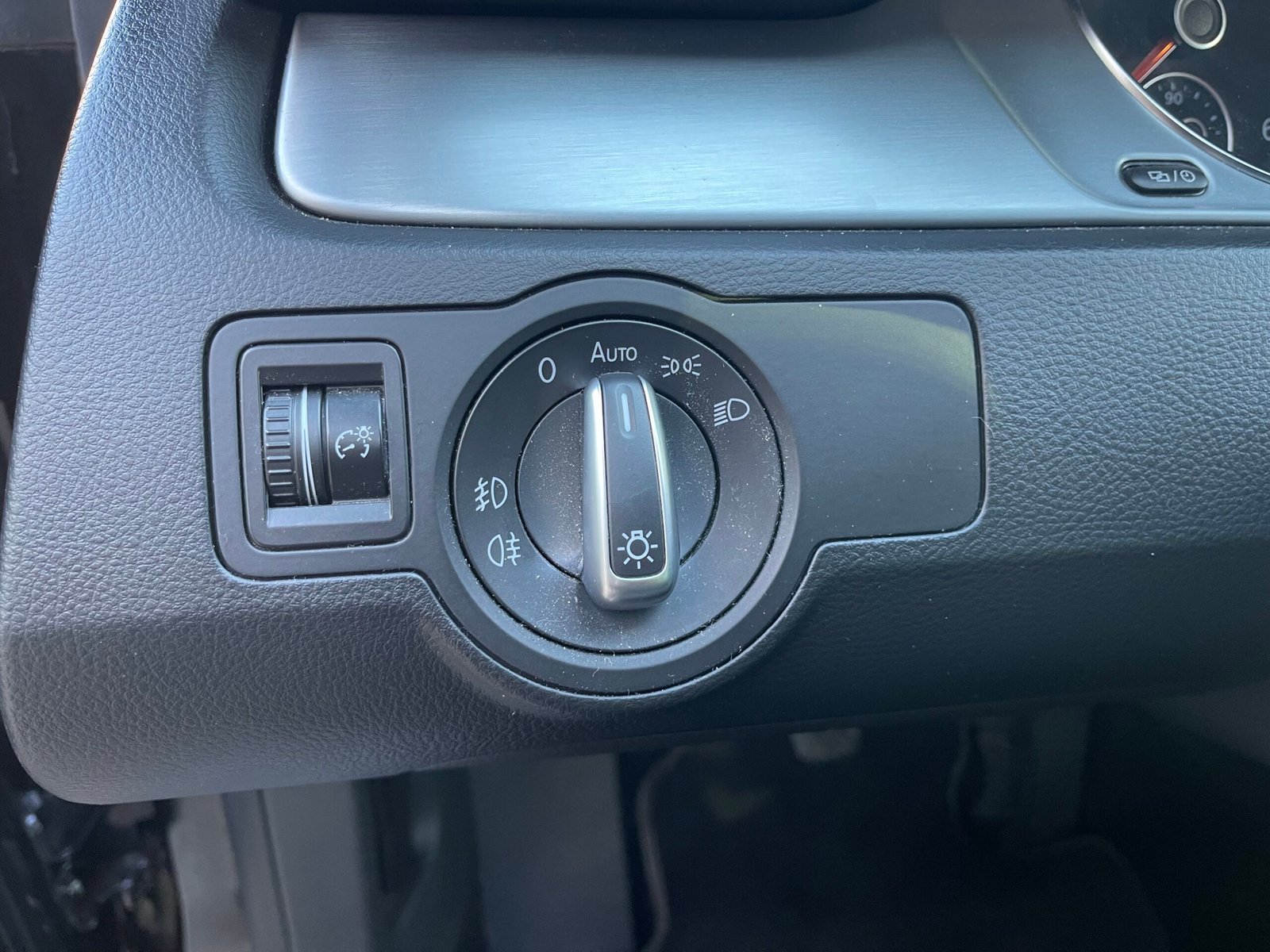 VOLKSWAGEN PASSAT CC 2.0 TDI 16V BlueMotion 140 CARAT