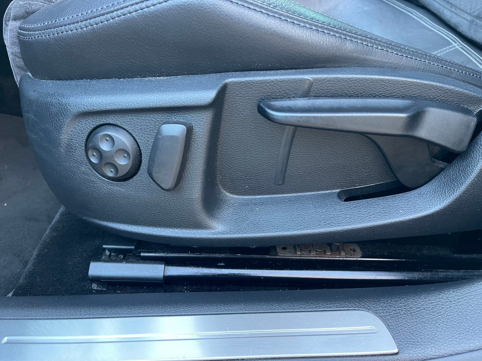 VOLKSWAGEN PASSAT CC 2.0 TDI 16V BlueMotion 140 CARAT