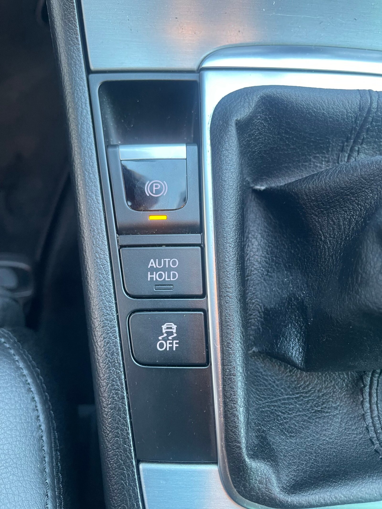 VOLKSWAGEN PASSAT CC 2.0 TDI 16V BlueMotion 140 CARAT