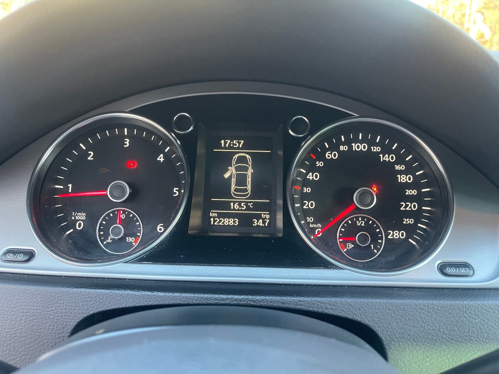 VOLKSWAGEN PASSAT CC 2.0 TDI 16V BlueMotion 140 CARAT