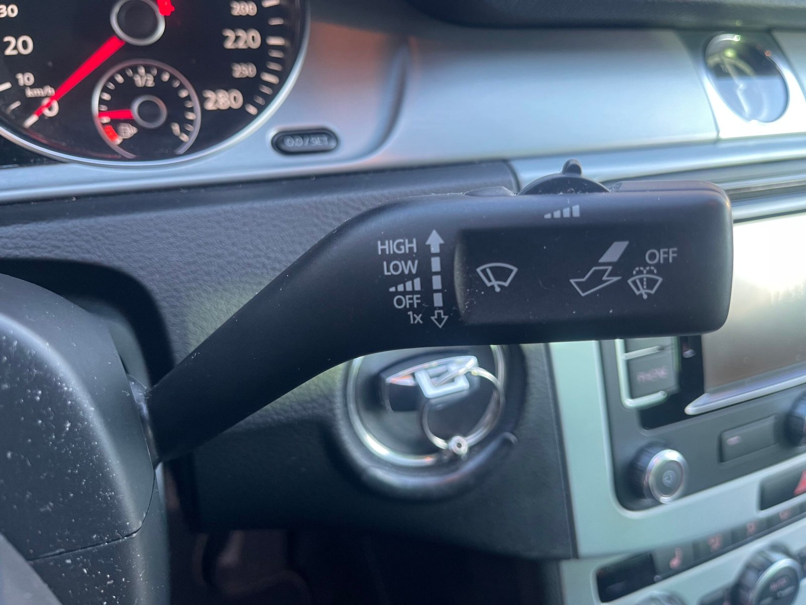 VOLKSWAGEN PASSAT CC 2.0 TDI 16V BlueMotion 140 CARAT